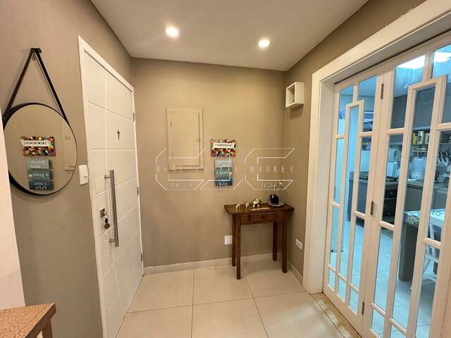 #27 - Apartamento para Venda em Santos - SP