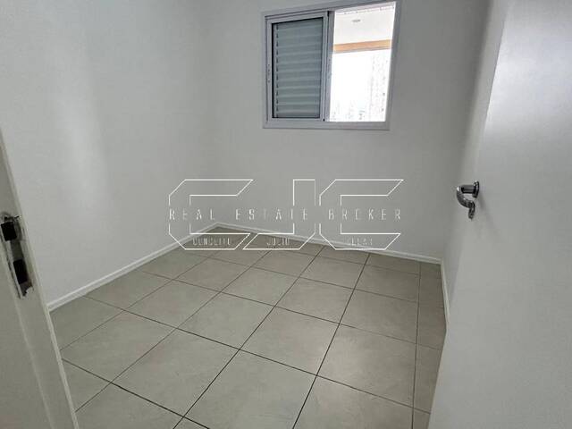 #29 - Apartamento para Locação em Santos - SP