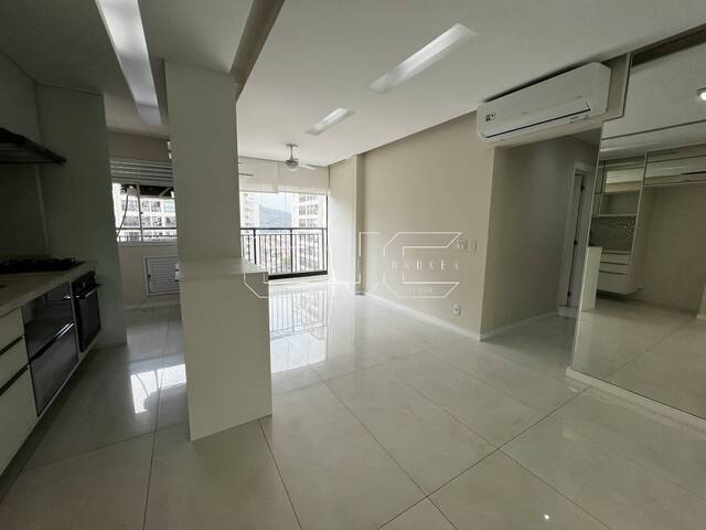 #55 - Apartamento para Venda em Santos - SP