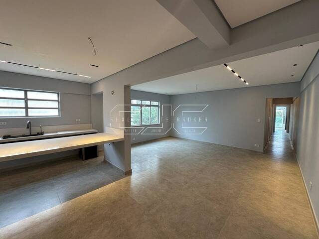 Venda em Ponta da Praia - Santos