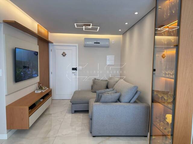 #73 - Apartamento para Venda em Santos - SP