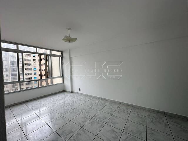 #77 - Apartamento para Venda em Santos - SP