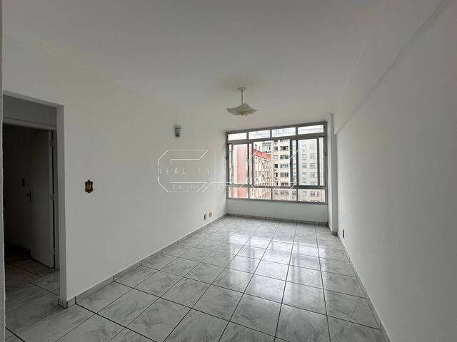 #77 - Apartamento para Venda em Santos - SP