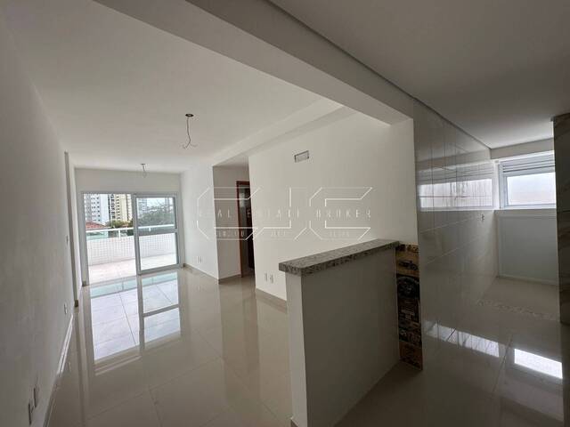 #81 - Apartamento para Venda em Santos - SP