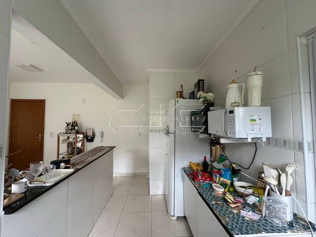 #83 - Apartamento para Venda em São Vicente - SP