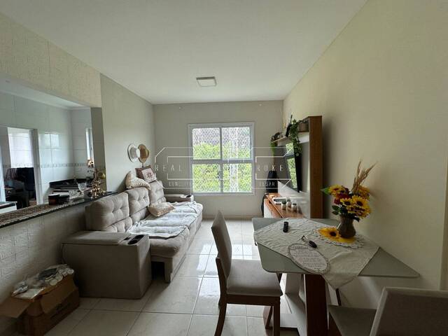 #83 - Apartamento para Venda em São Vicente - SP