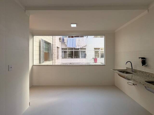 #84 - Apartamento para Venda em Santos - SP