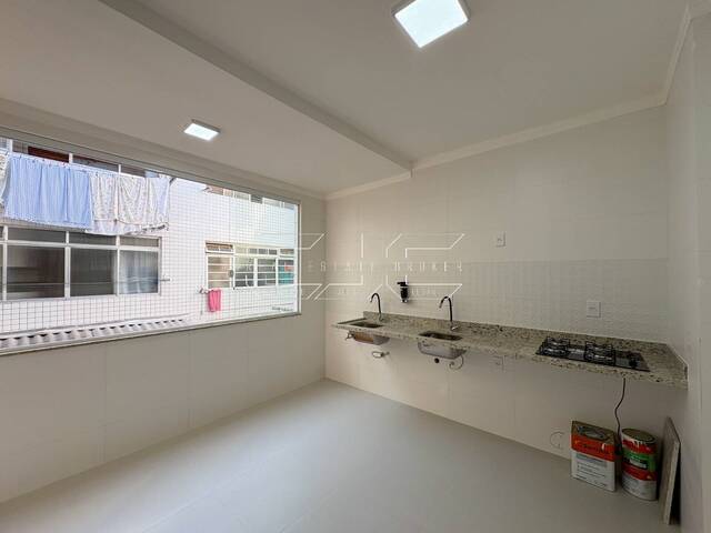 Apartamento para Venda em Santos - 4