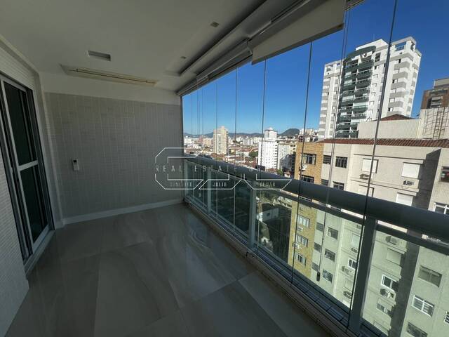 #85 - Apartamento para Venda em Santos - SP
