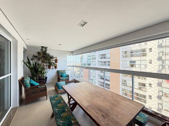 #87 - Apartamento para Venda em Santos - SP