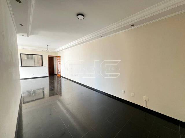 #88 - Apartamento para Venda em Santos - SP