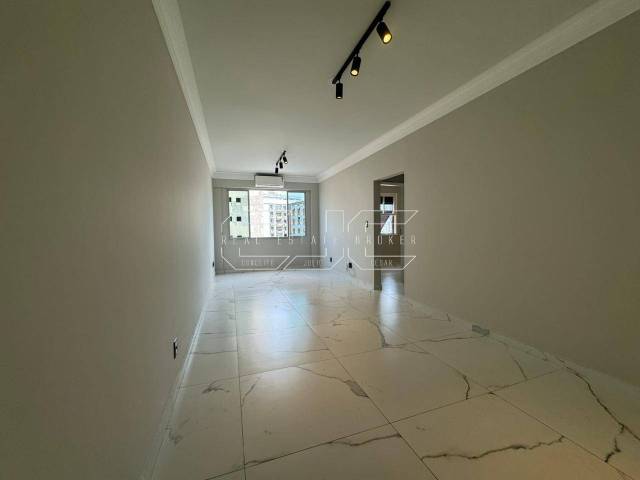 #110 - Apartamento para Venda em Santos - SP