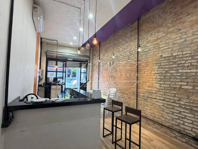 #117 - Sala para Locação em Santos - SP