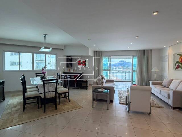 #131 - Apartamento para Venda em Santos - SP