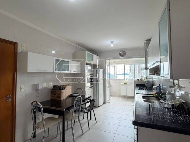#131 - Apartamento para Venda em Santos - SP