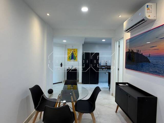 #136 - Apartamento para Venda em Santos - SP