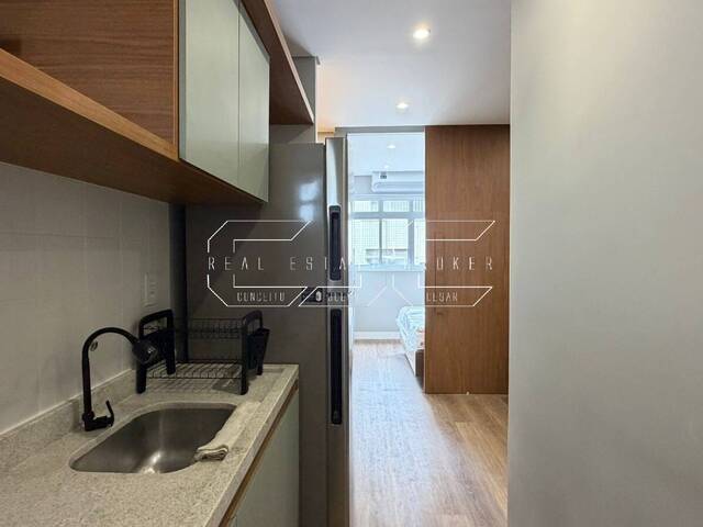 #140 - Apartamento para Venda em Santos - SP