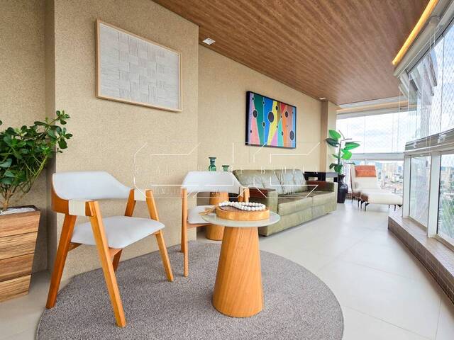 #147 - Apartamento para Venda em Santos - SP