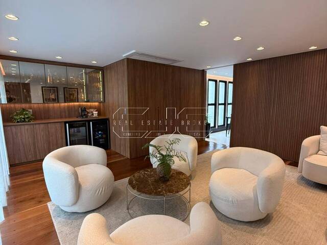 #152 - Apartamento para Venda em Santos - SP