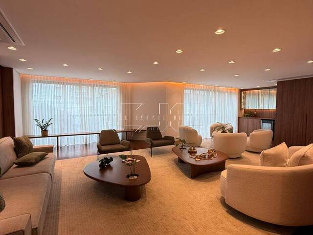 #152 - Apartamento para Venda em Santos - SP