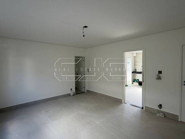 Apartamento para Venda em Santos - 4